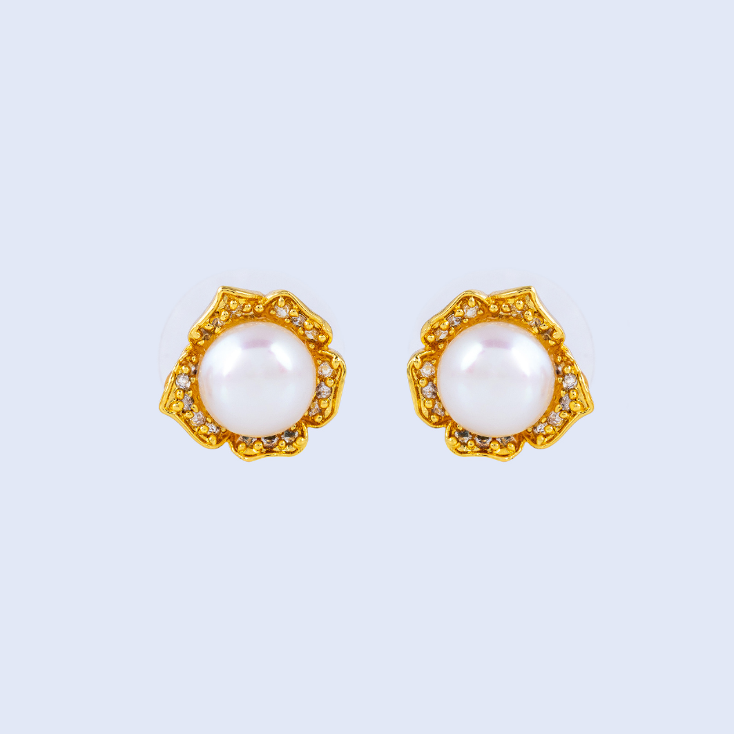 Petal Bloom Pearl Stud Earrings