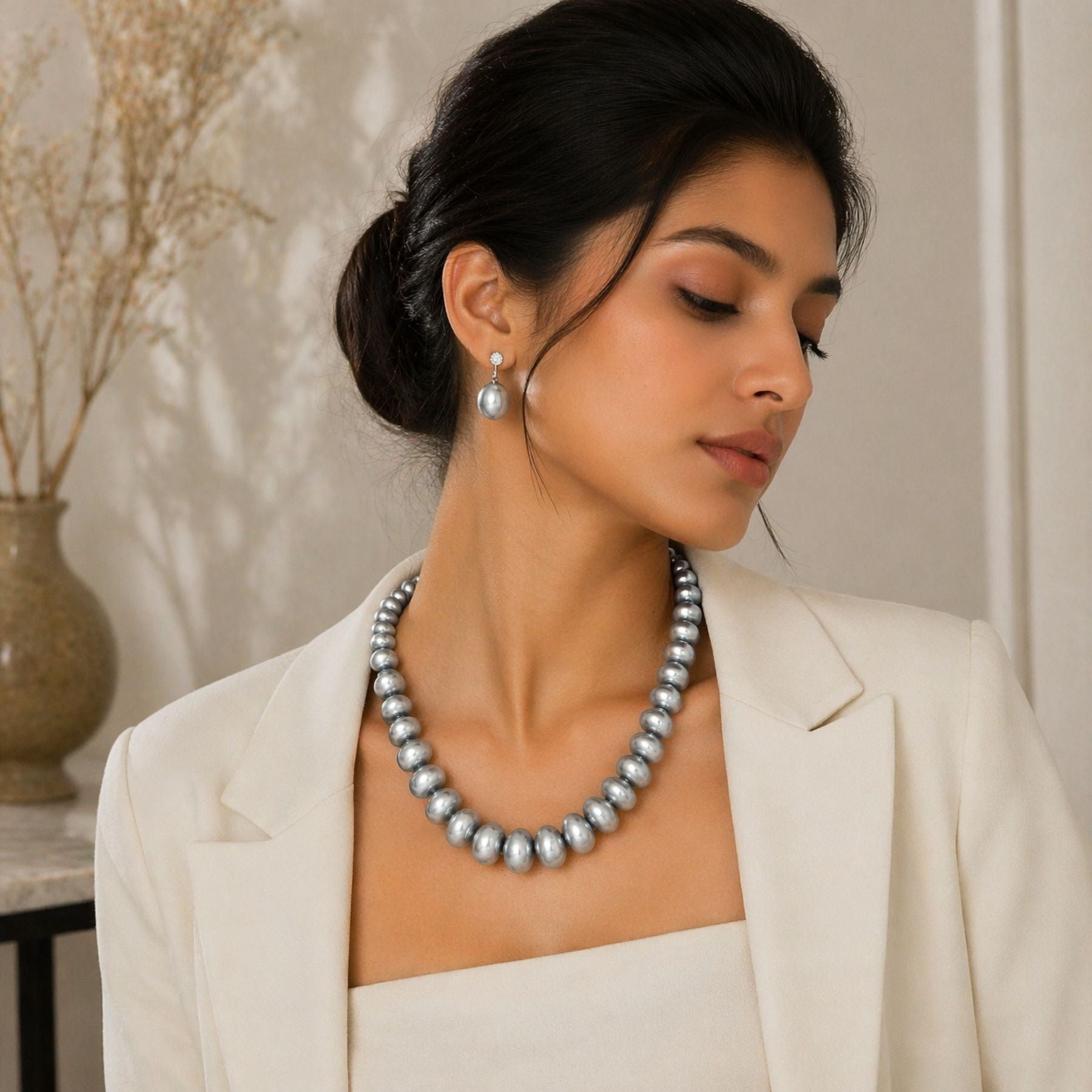 Luna Mist Grey Pearl Necklace