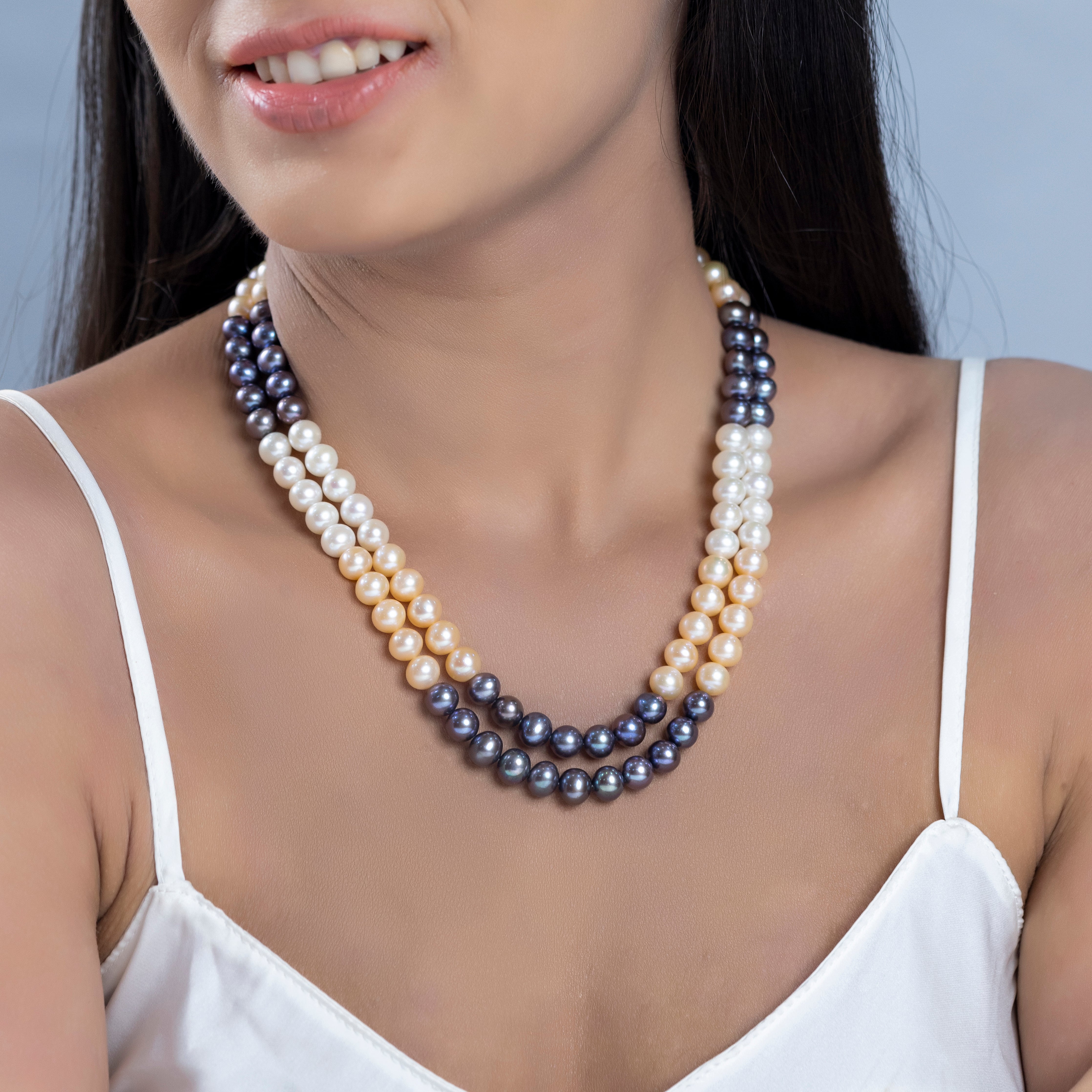 Monochrome Duo Round Freshwater Necklace