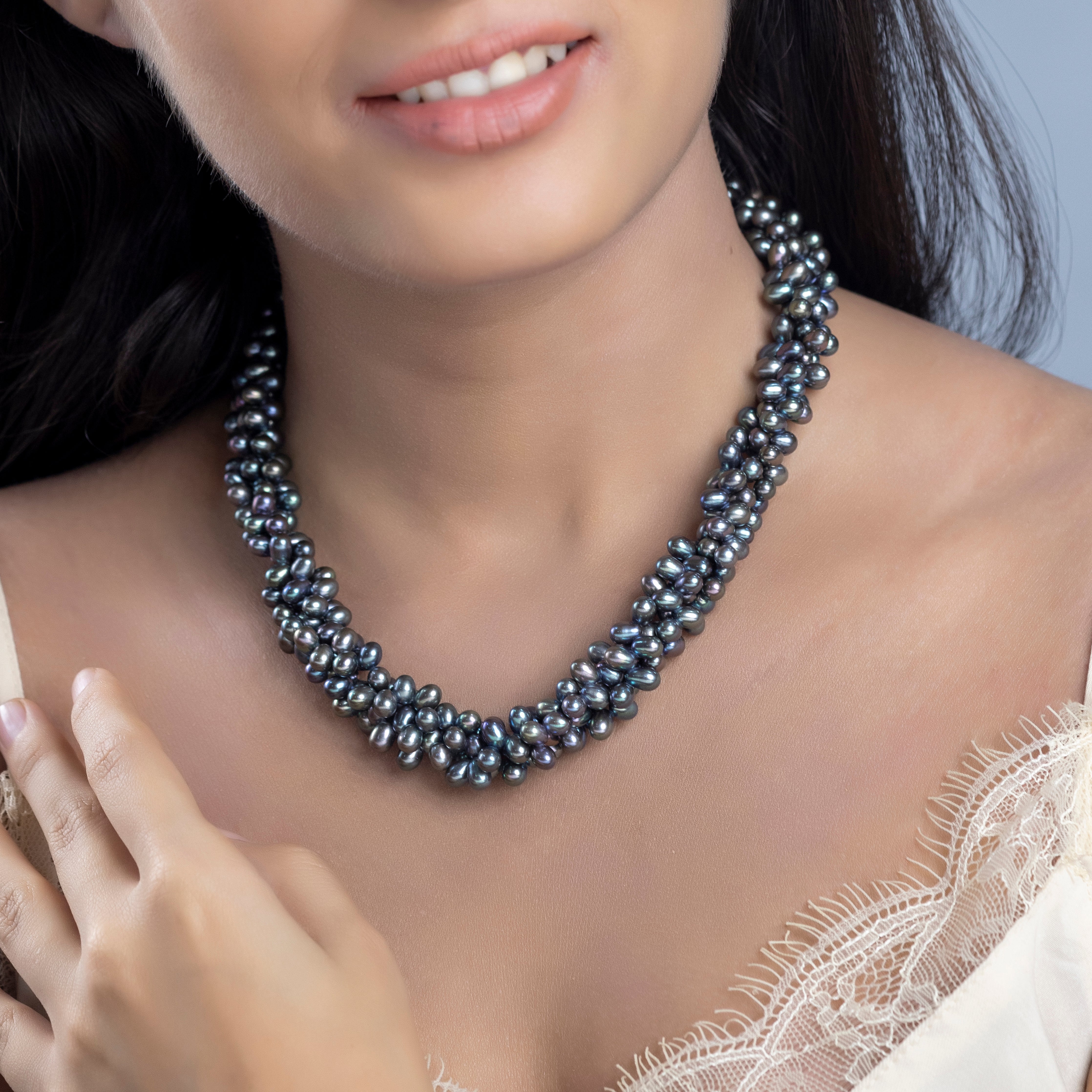 Freshwater PEACOCK GREEN twisted 3 LINE Pearl Necklace