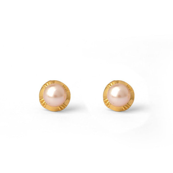 Gold Heart Elegance Pearl Stud Earrings
