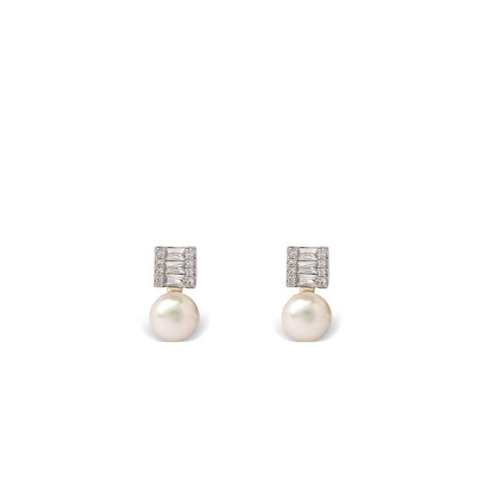Kingdom's Grace Pearl Stud Earrings | Pearl