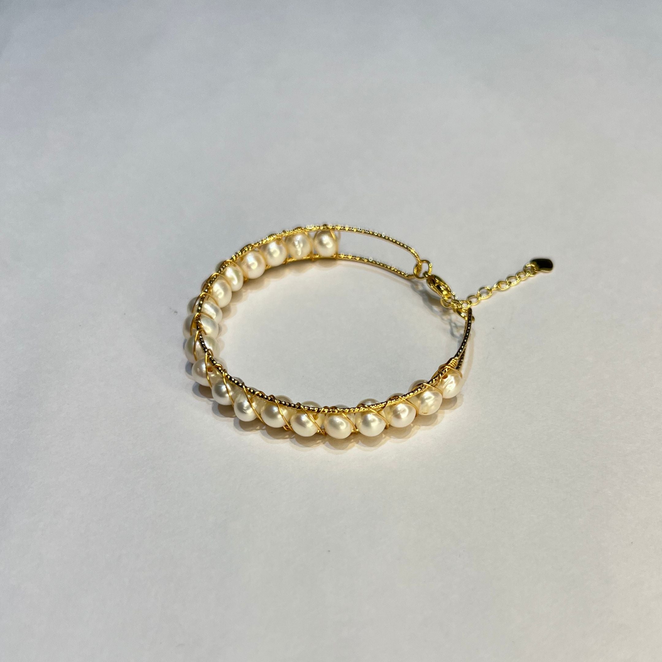 Eternal Bond – Round Pearl Bracelet