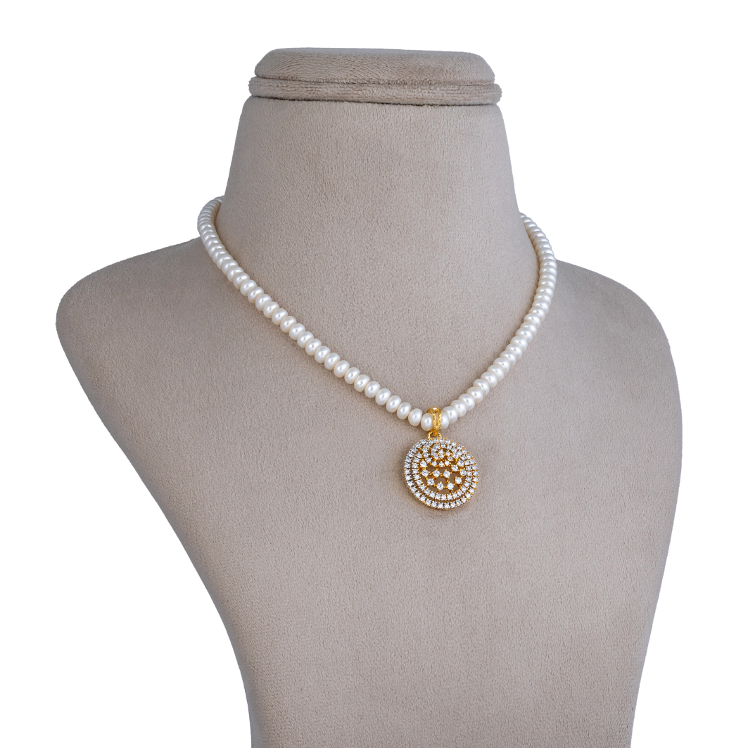 Gold Floral Pearl Pendant Necklace Set