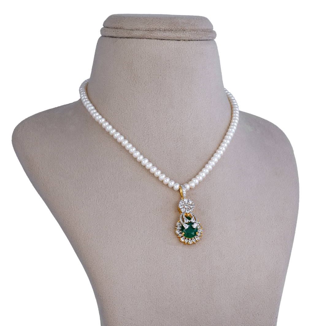 Emerald Glow Pearl Pendant Set
