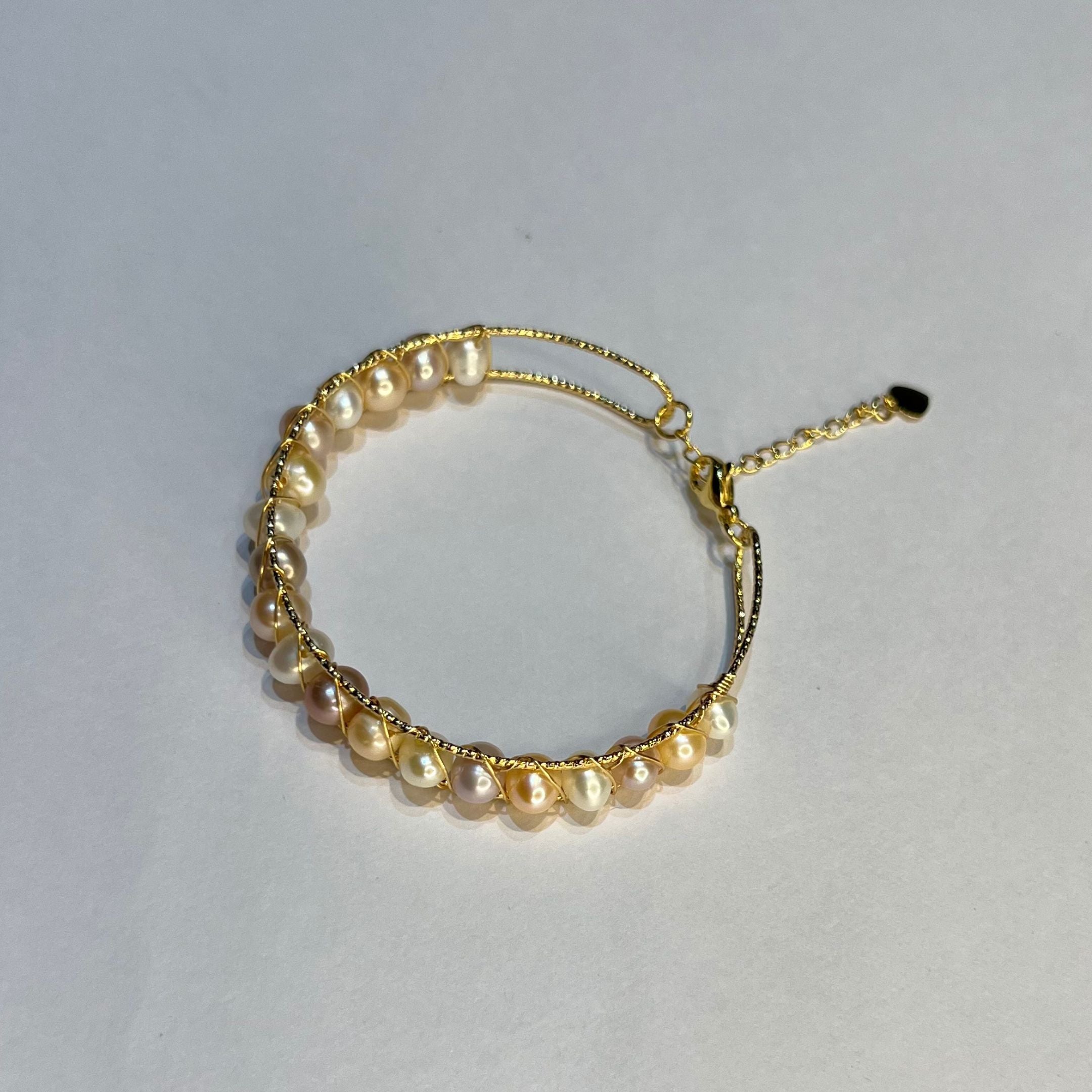 Divine Bond – Teardrop Pearl Bracelet