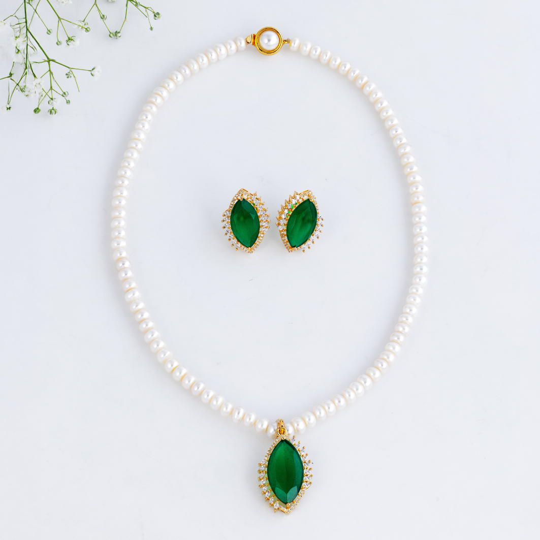 Emerald Leaf Pearl Pendant Set