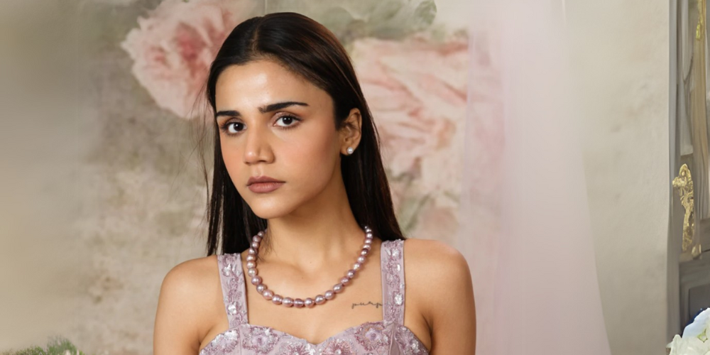Pink pearl necklace