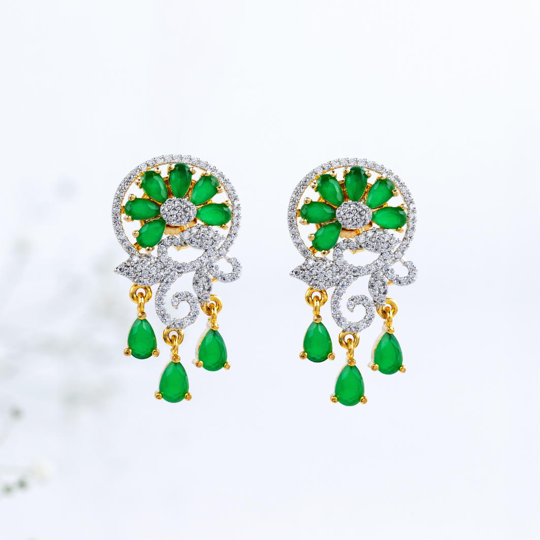 Emerald Grandeur Four-Line Pearl Choker Set