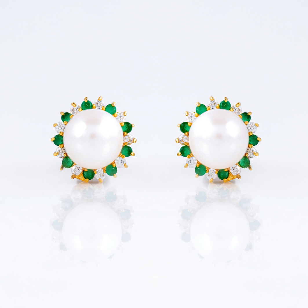 Emerald Glow Pearl Stud Earrings