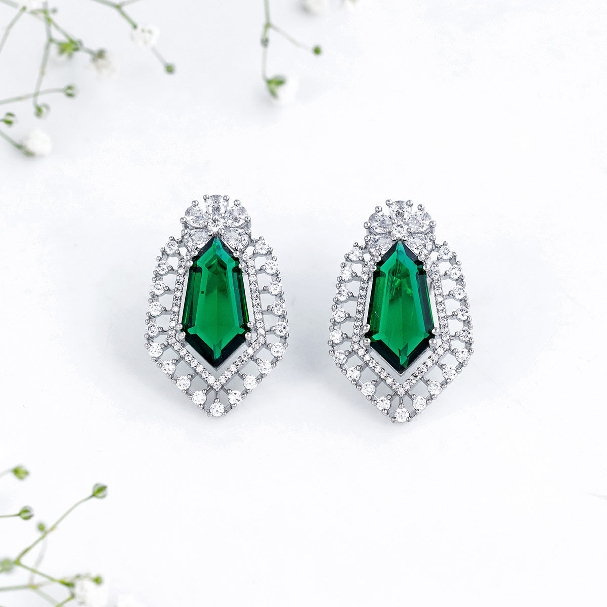 Emerald Accent Pearl Pendant Set