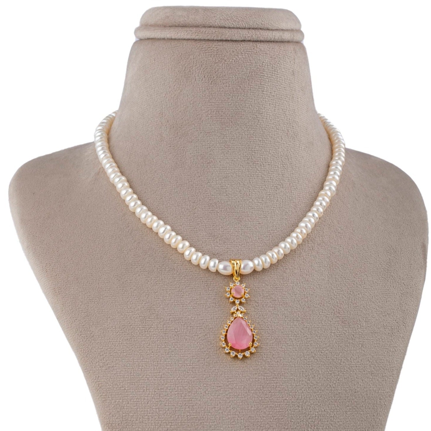 Whispering Roses Pearl Necklace Set