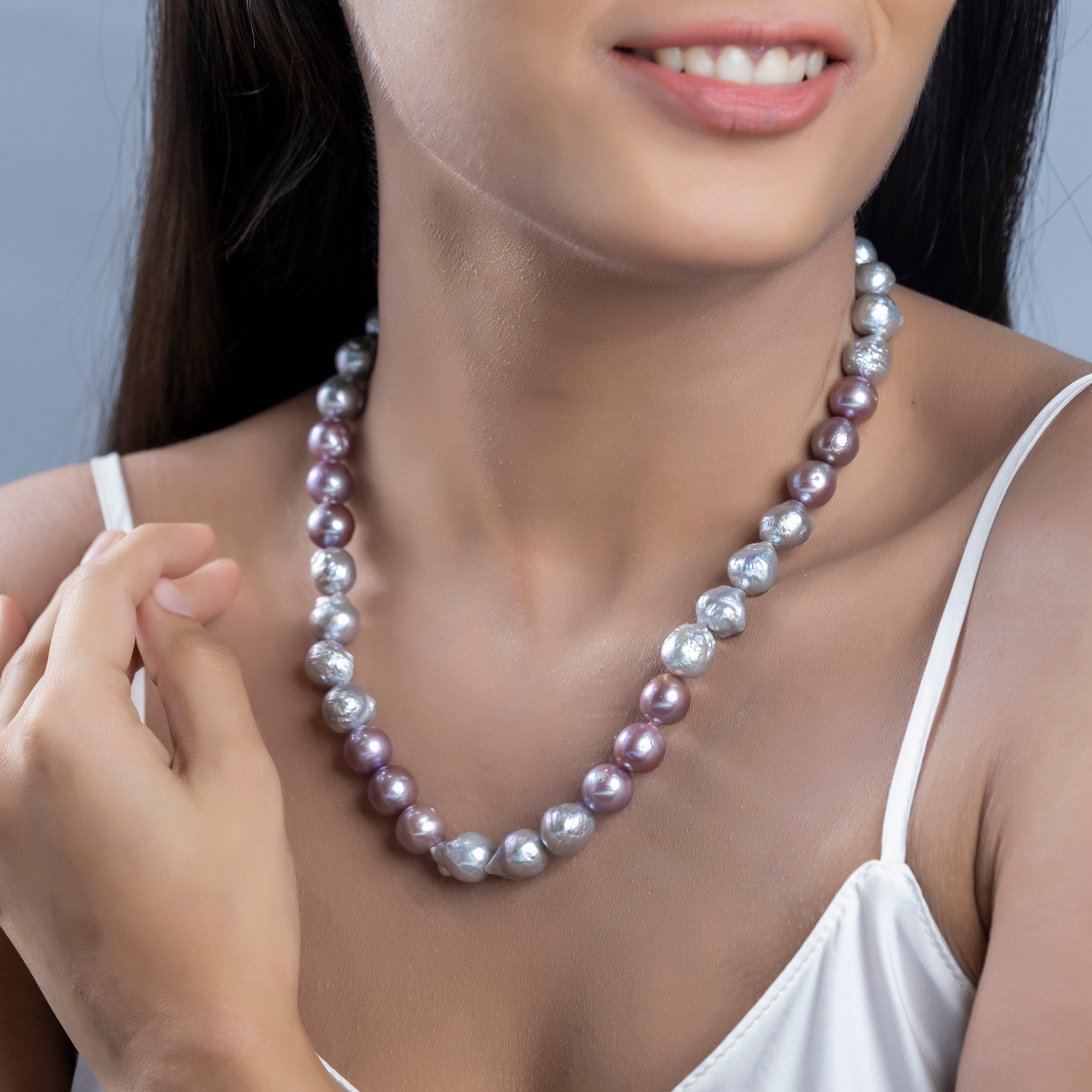 Misty Rose Baroque Single Line Freshwater Necklace