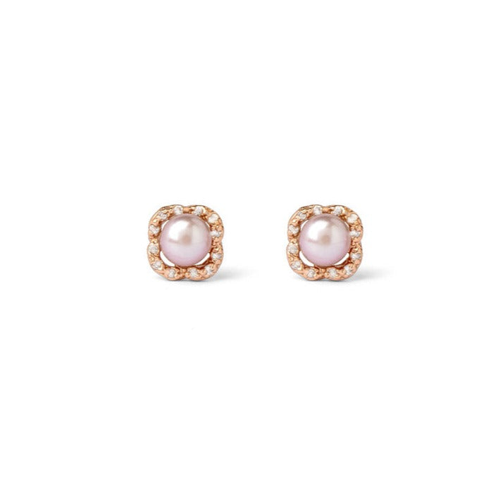 Four-Curve Radiance Pearl Studs | Earrings