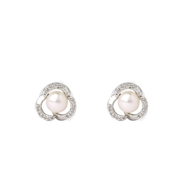 Effortless Pearl Studs | Earrings