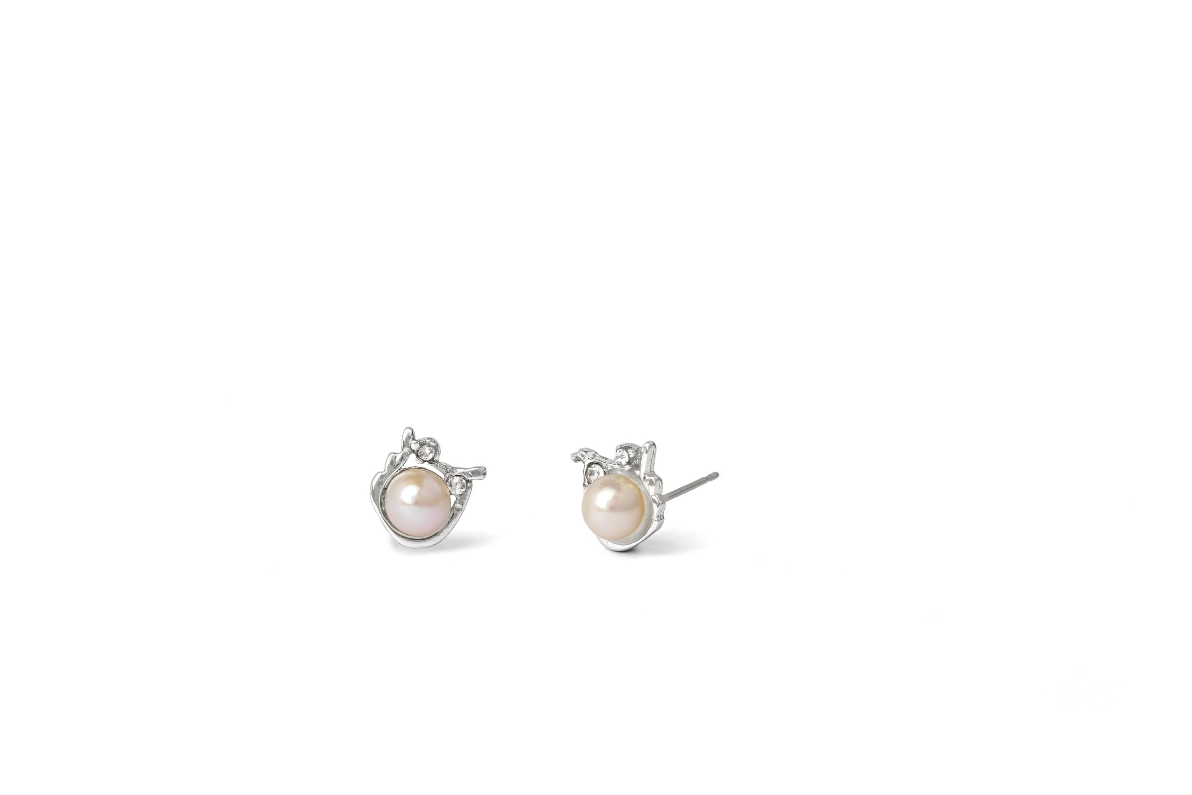 Dance Pearl Stud Earrings