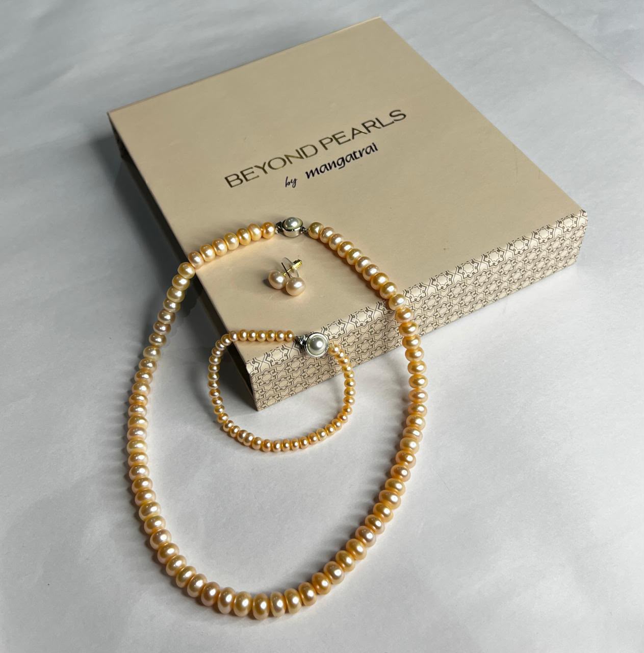 Peach Button Pearl Gift Set