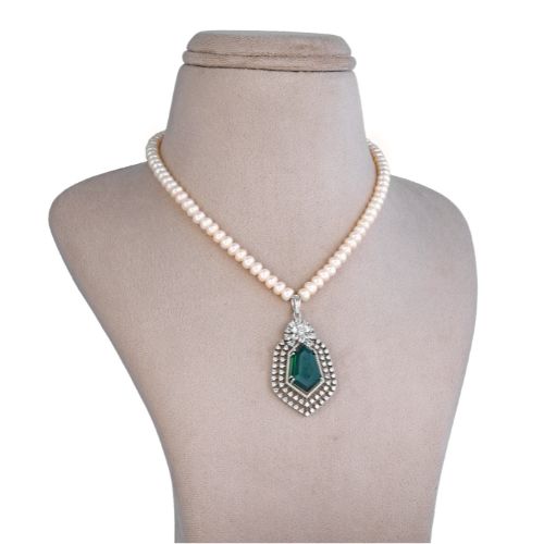 Emerald Accent Pearl Pendant Set