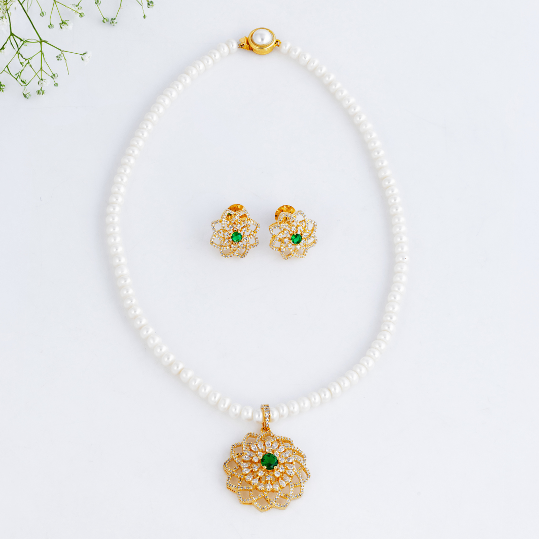 Floral Radiance Pearl Pendant Set