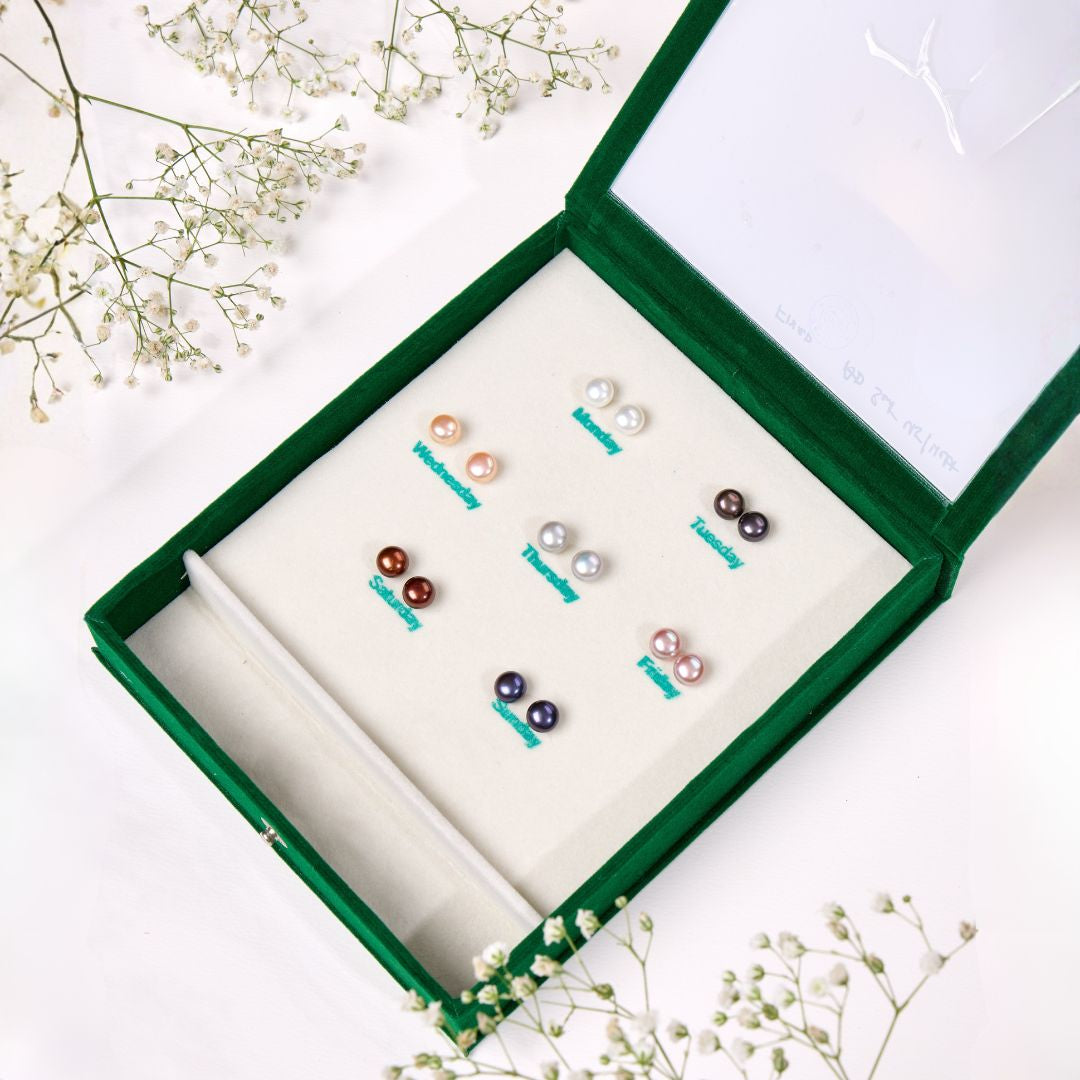 Everyday Elegance Stud Earrings Box